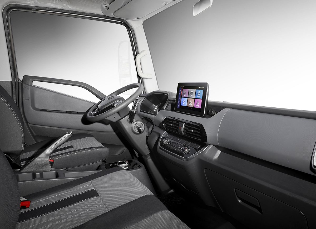 vikat500ev_saudi_web_1200x900_8