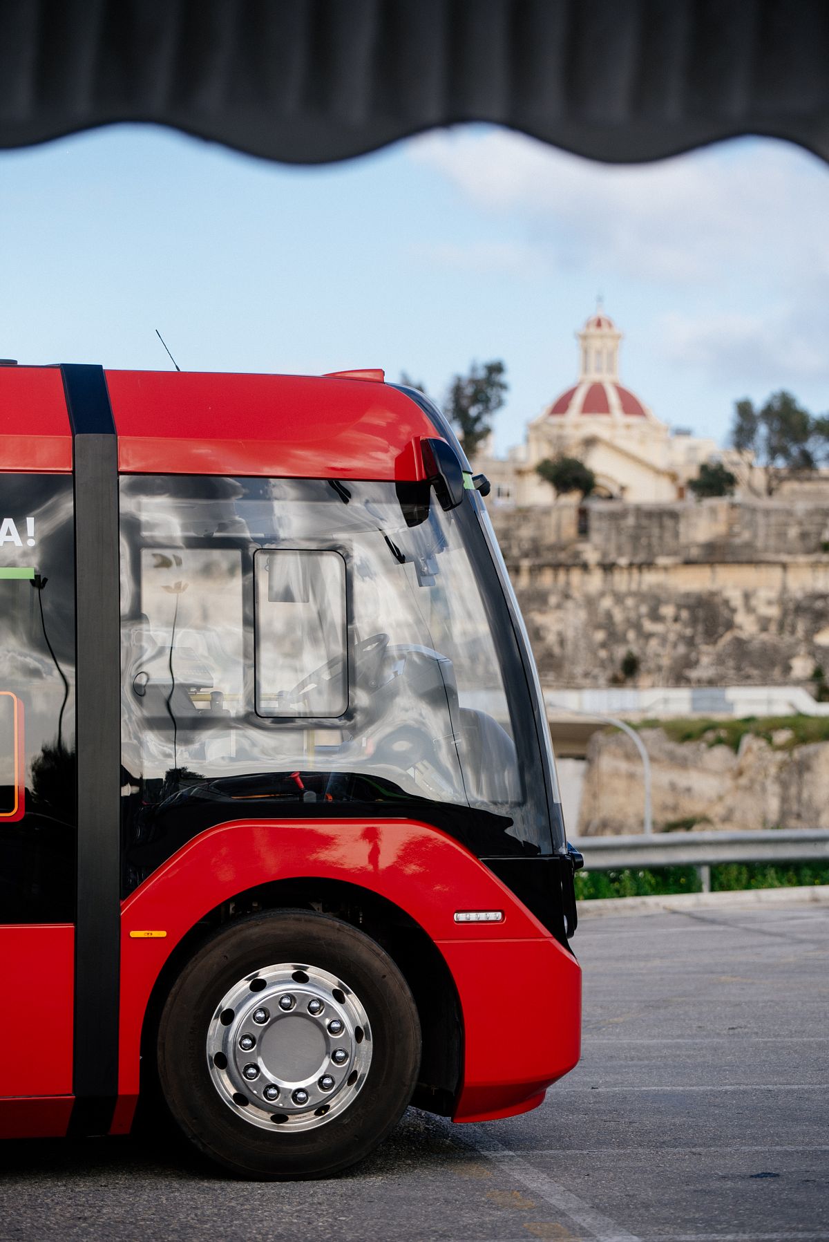 VERO – the first electric bus on test in Malta