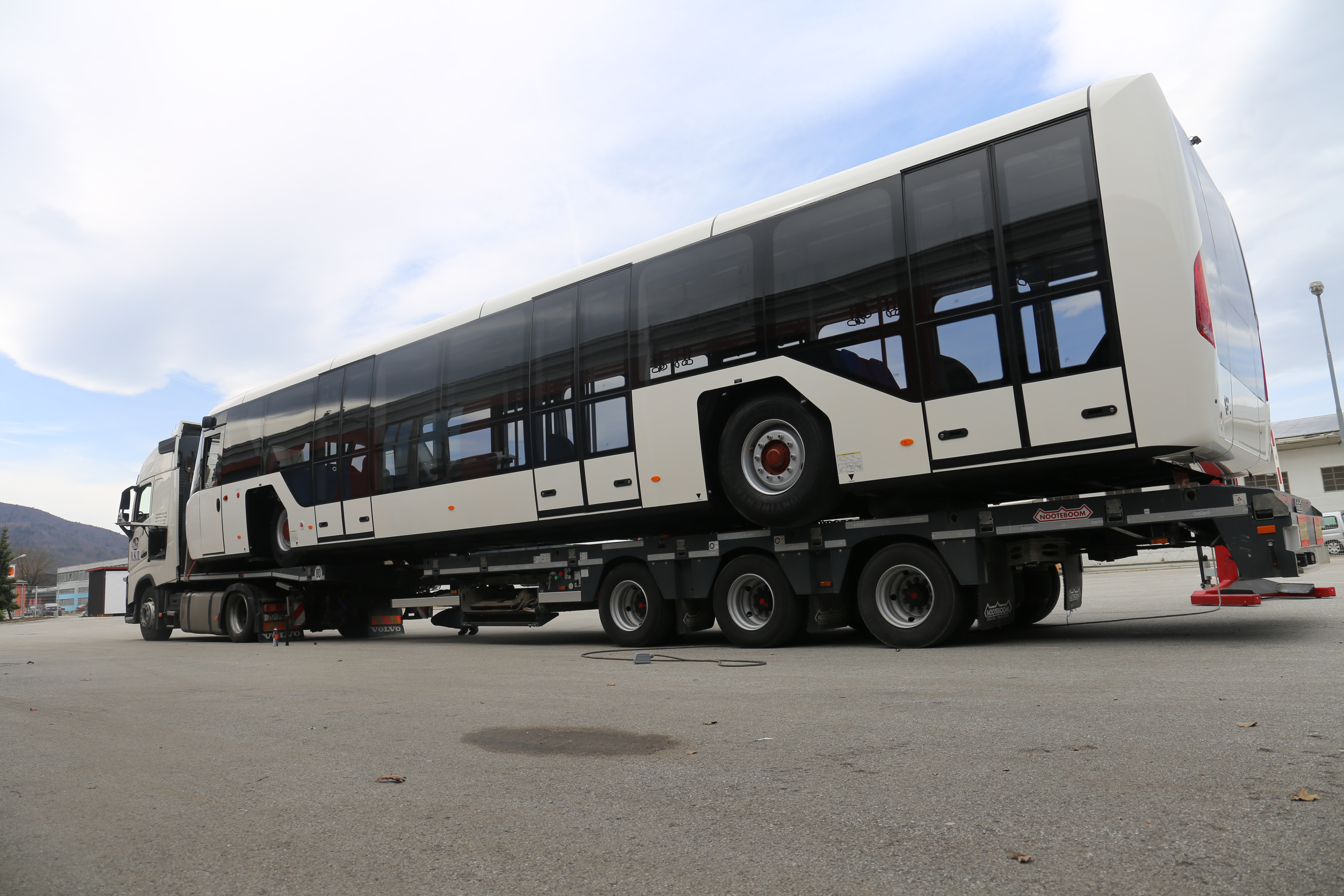 electric bus, airport bus,