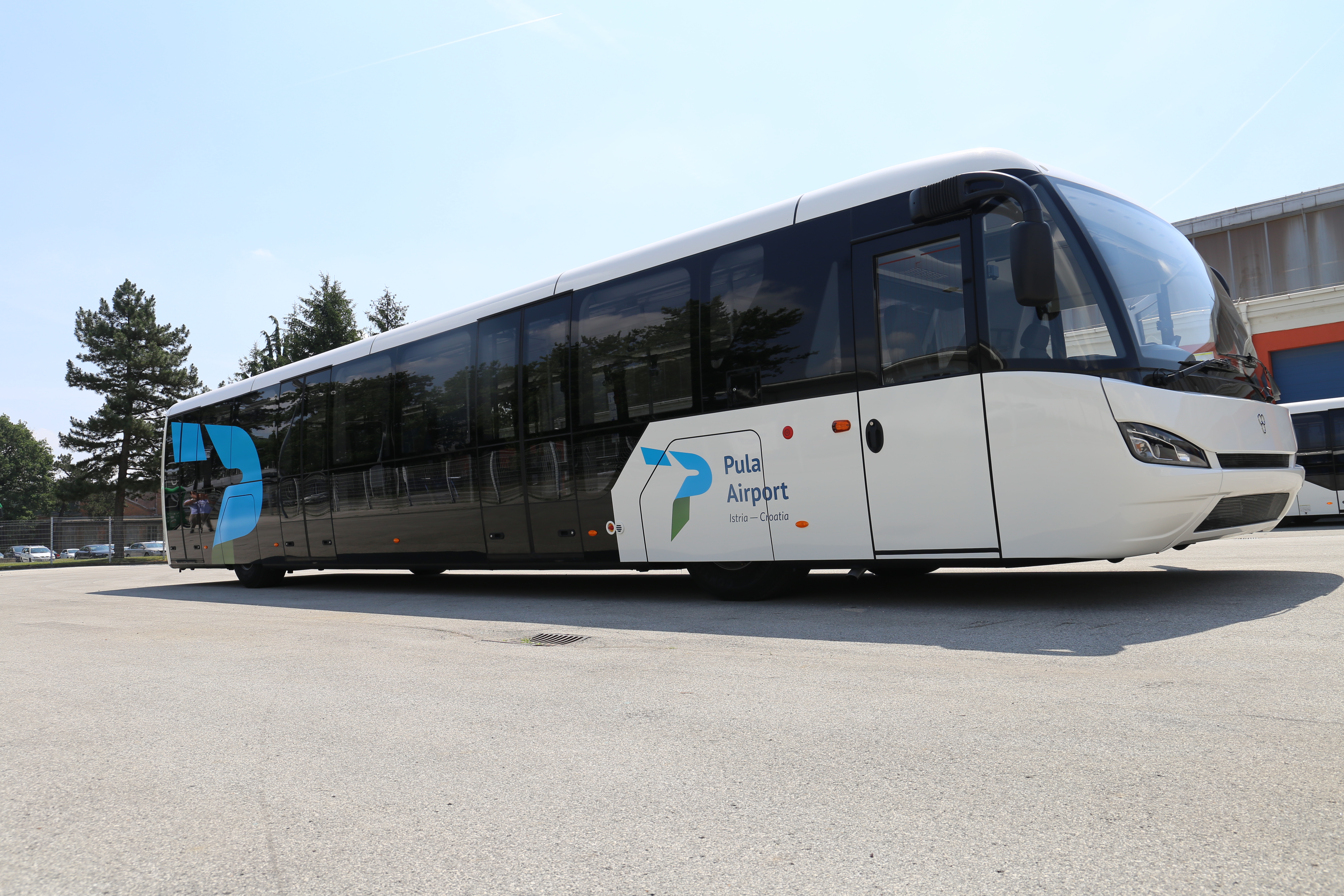 104WL, airport buses, electric buses